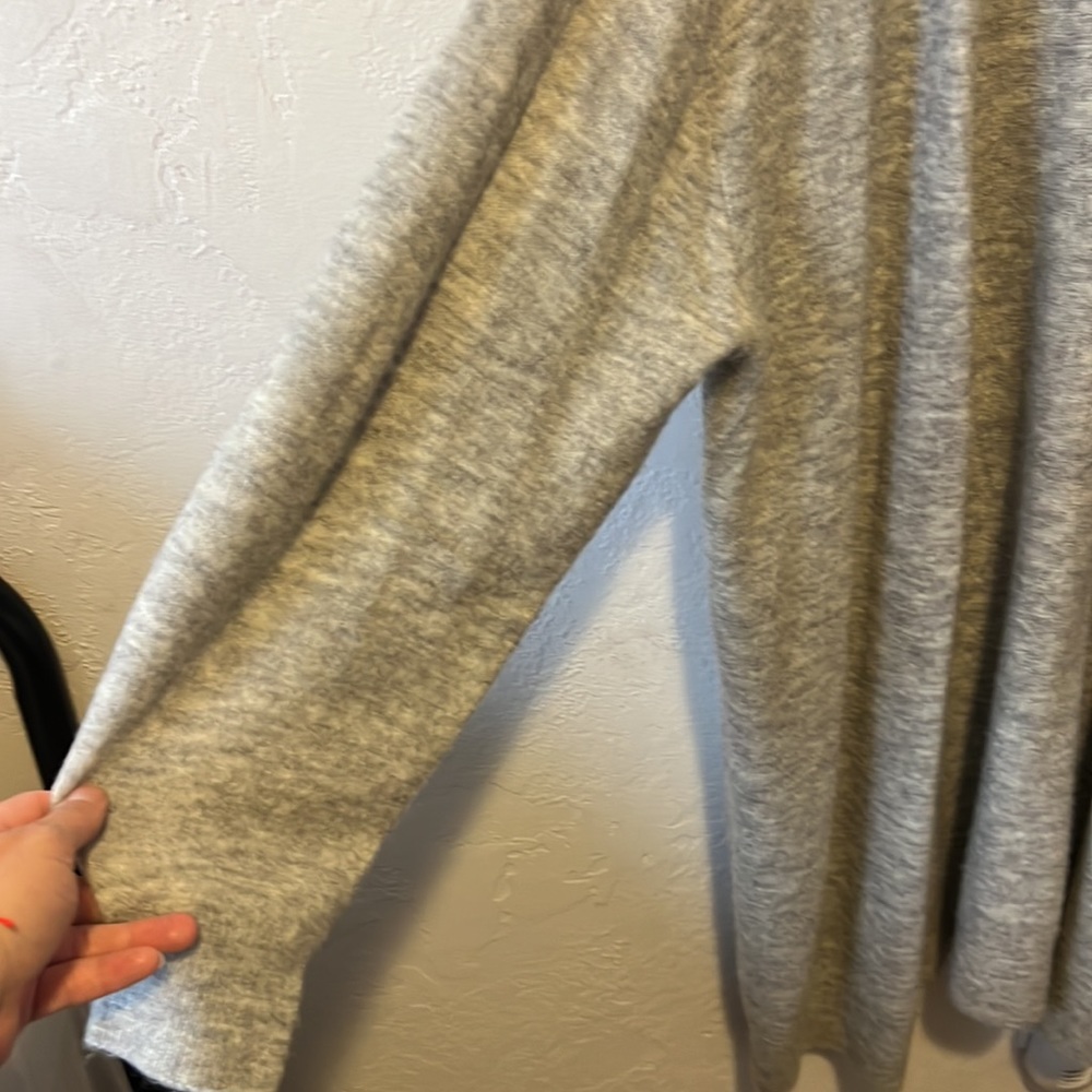 H&M Duster 🩶 - Picture 3 of 4